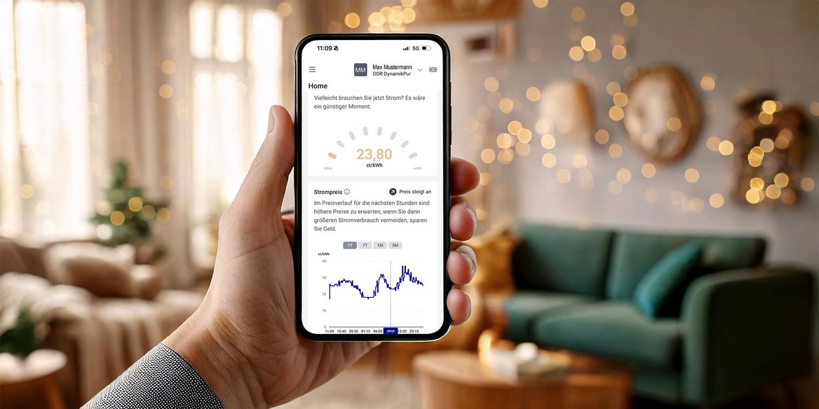 Eine Smartphone im Wohnzimmer, welches den aktuellen Strompreis des dynamischen Tarifs anzeigt