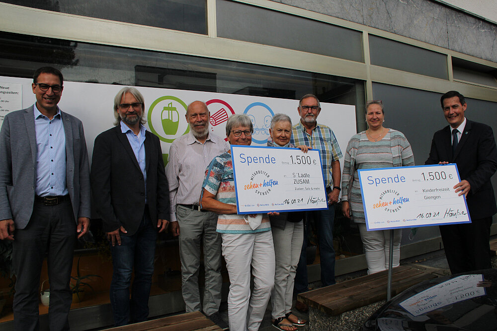 Spendenübergabe der Aktion "Sehen und Helfen" der EnBW ODR in Giengen