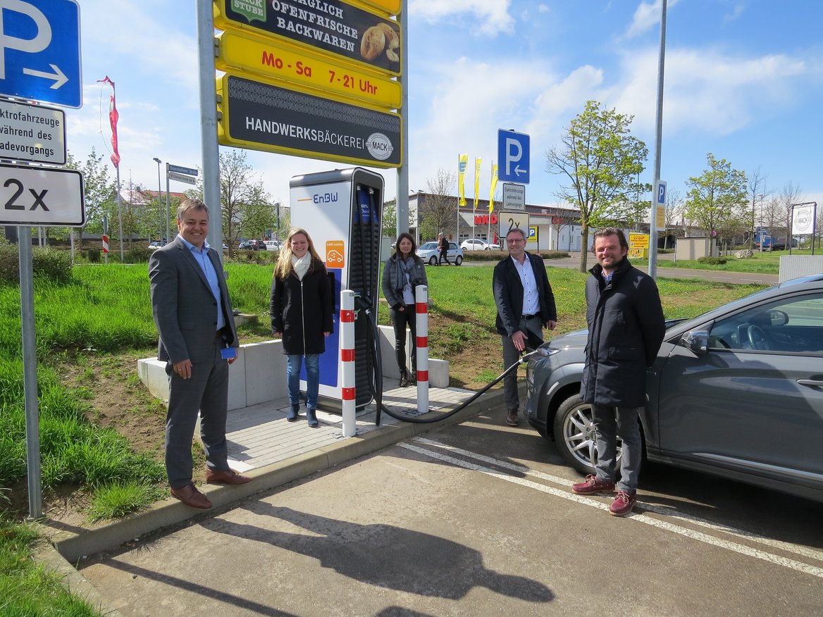 Schnellladesäule in Westhausen eingeweiht Schnelles Laden in Westhause