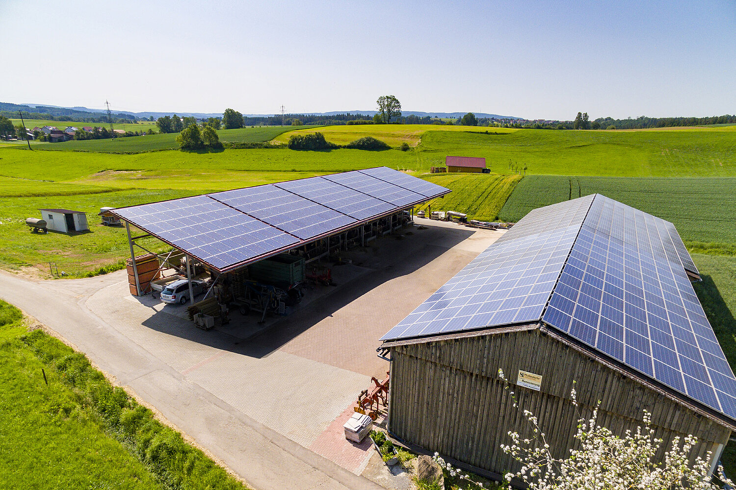 Photovoltaikanlage auf Hofdach