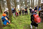 Kindergarten-Ausflug in den Wald